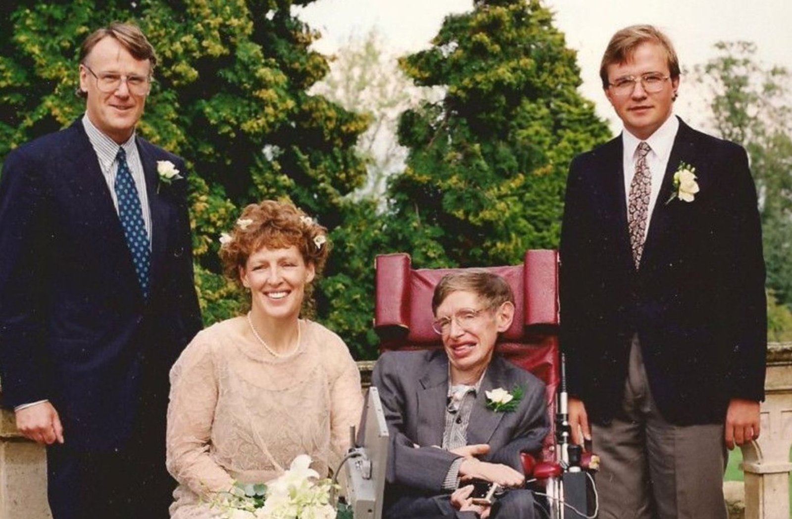 Robert Hawking's Siblings